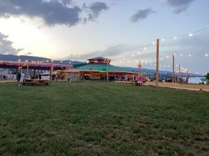 Tonnelle sur le couchant.jpg