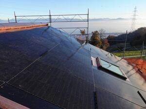 Modules solaires intégrés assurant la fonction de couverture.jpg